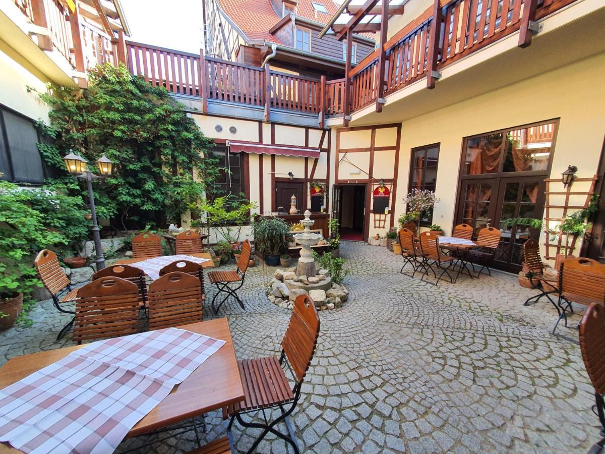 Hotel Zur Goldenen Sonne Quedlinburg Exterior foto